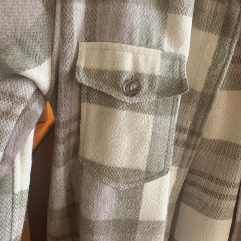 Womens Shacket - Picture 3 of 6